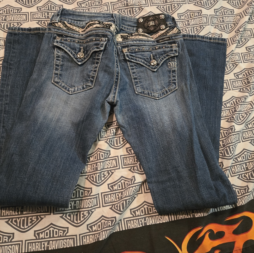 Preowned Ladies Miss Me Jeans